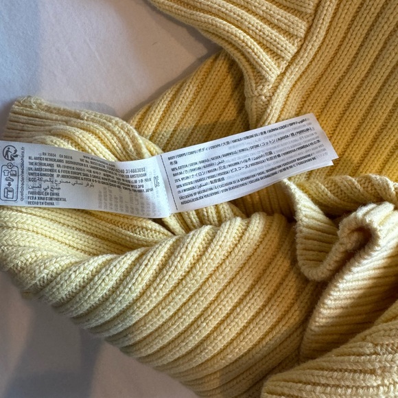 Yellow Abercrombie vneck sweater - Picture 4 of 8